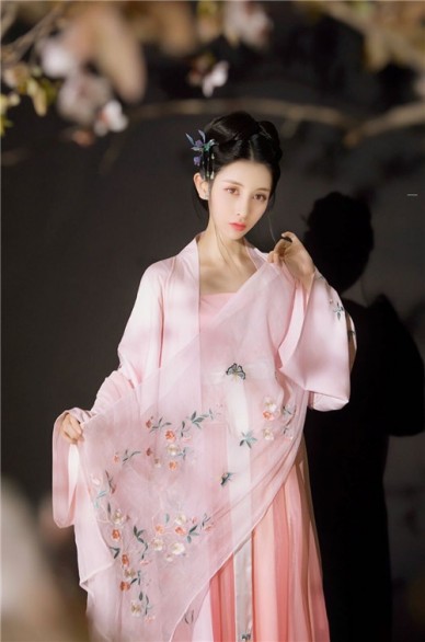 美女模特 古装沈阳外围 如柳 美女模特 古装沈阳外围 如柳