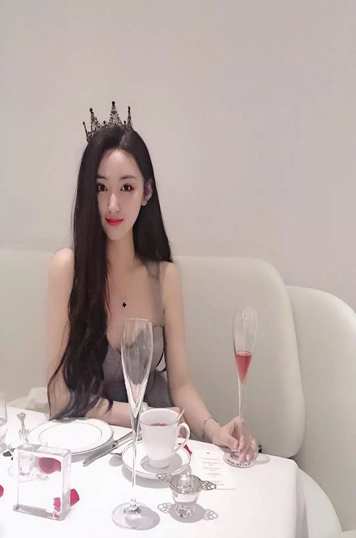 圣克拉拉外围 Faye