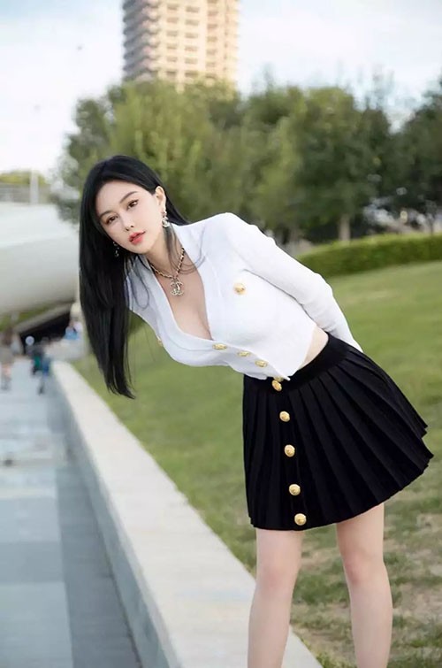 费城 赵美佳