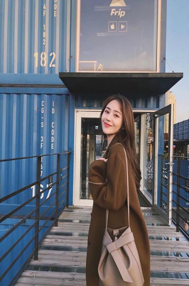 外围女 新加坡援交 凌盈 外围女 新加坡援交 凌盈