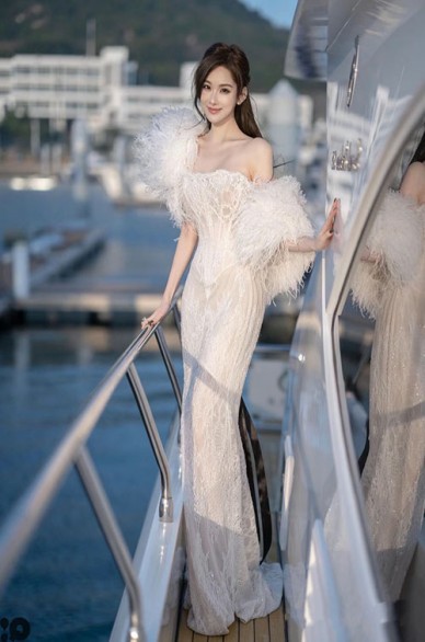 外围女 大圈外围预约 章诺诺
