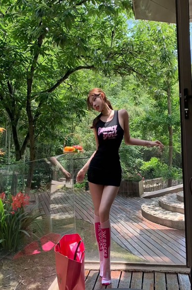 伴游 上海外圍網红 美維