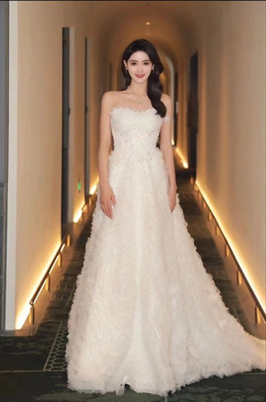 上海外围 上海外围车模 艾琳 上海外围 上海外围车模 艾琳