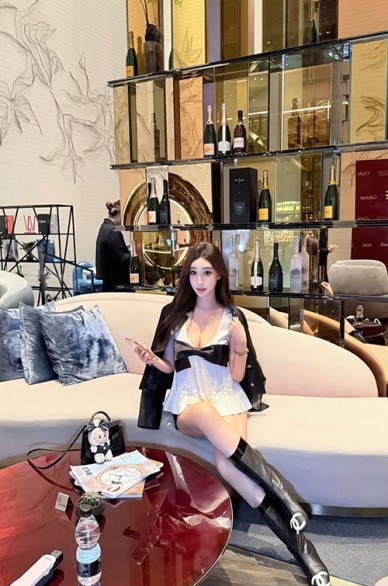 美女模特 香港高端外围 周璇 美女模特 香港高端外围 周璇