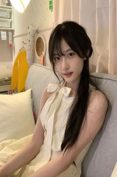 伴游 新加坡学生外围 芝芷