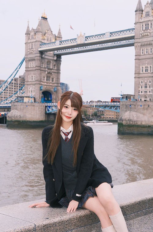 洛杉矶高端伴游 LENA